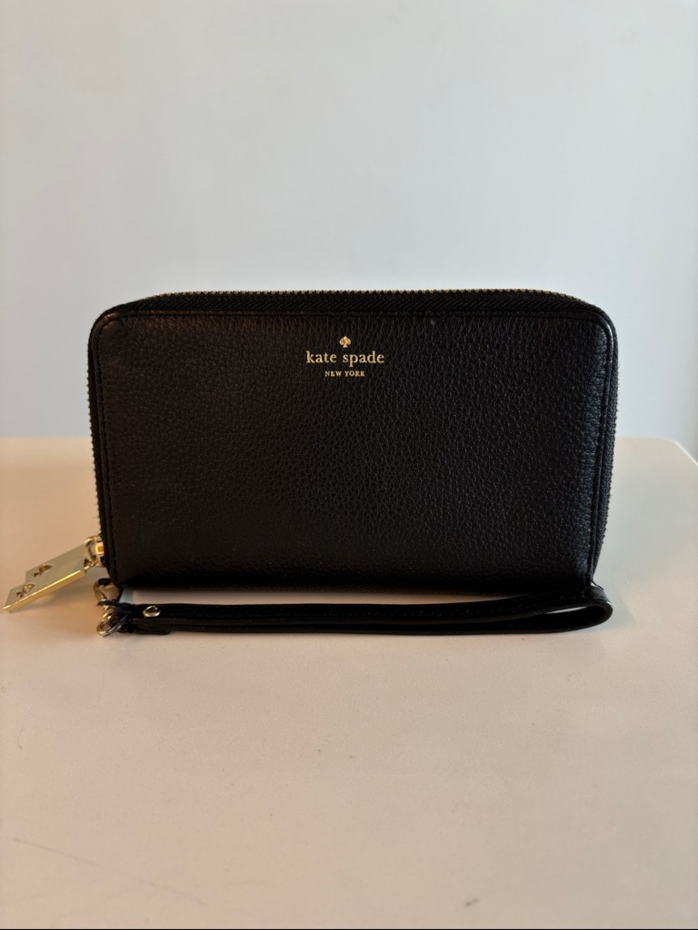 Kate Spade Black pebbled wristlet wallet with detachable strap